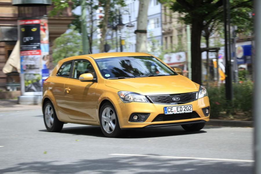  Kia pro_cee&rsquo;d EcoDynamics 2011 года  (фото 34 из 133)